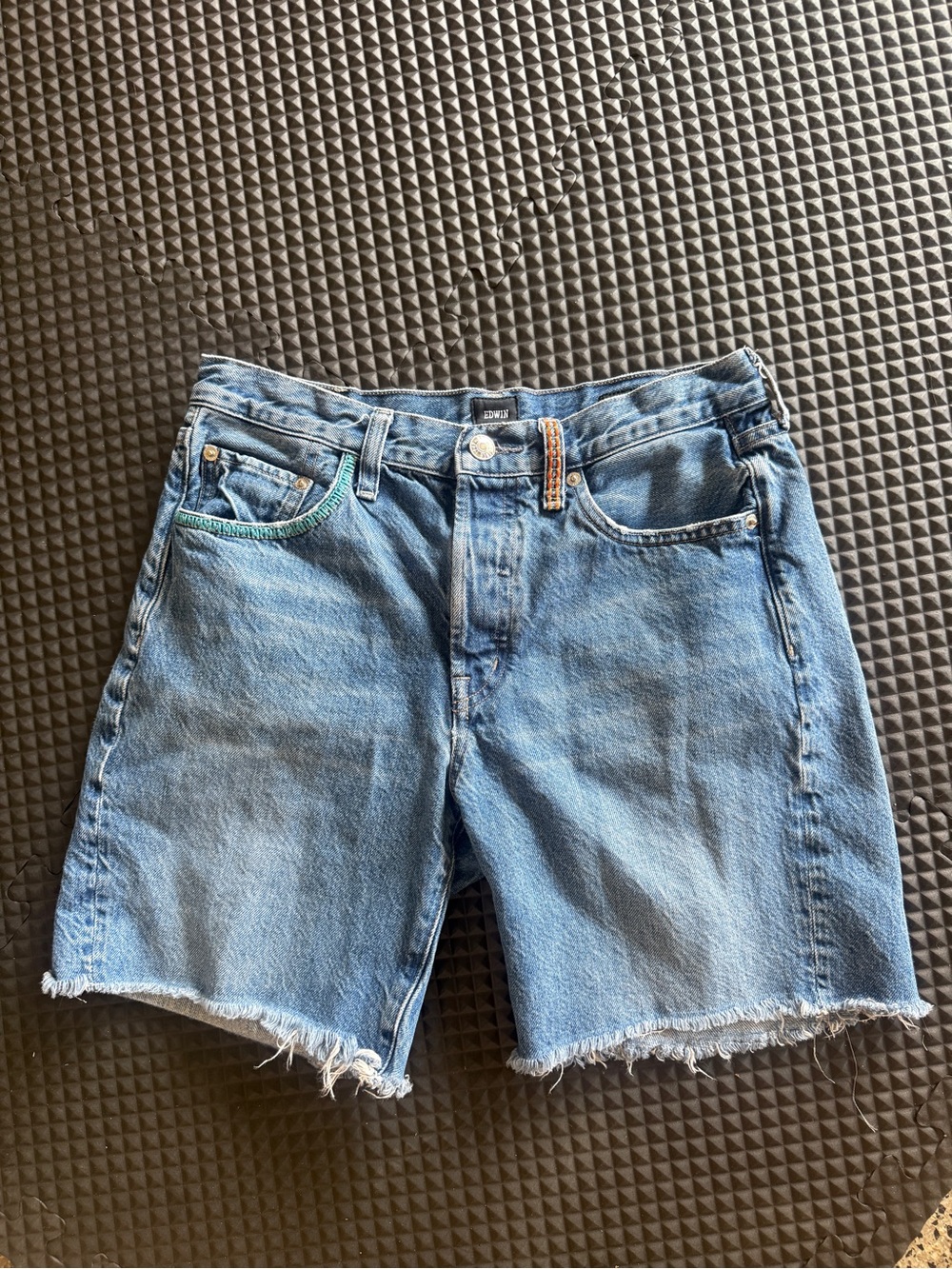 Edwin Rainbow Stitching Cuttof Shorts Jorts Frayed Denim Blue Womens size 26